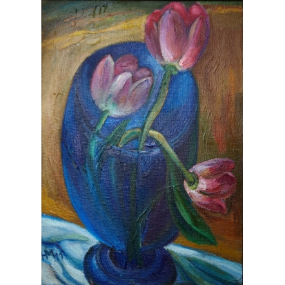 Розовые тюльпаны в синем бокале